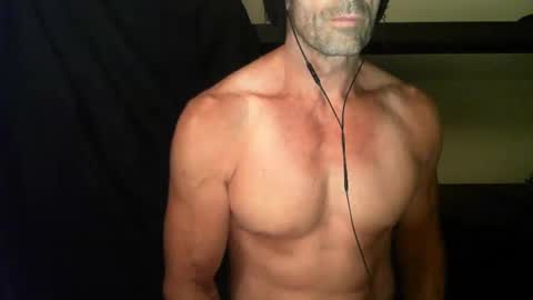 Snapshot of monsterdildos chatting on 01.11.25 monsterdildos online show from 01.11.25