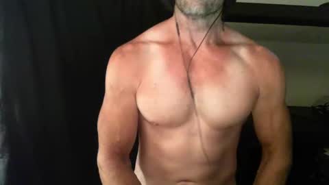 Snapshot of monsterdildos chatting on 01.19.25 monsterdildos online show from 01.19.25