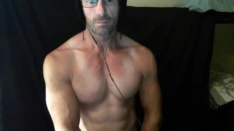 Snapshot of monsterdildos chatting on 02.28.25 monsterdildos online show from 02.28.25