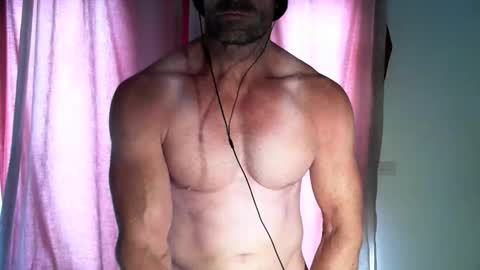 Snapshot of monsterdildos chatting on 10.27.25 monsterdildos online show from 10.27.25