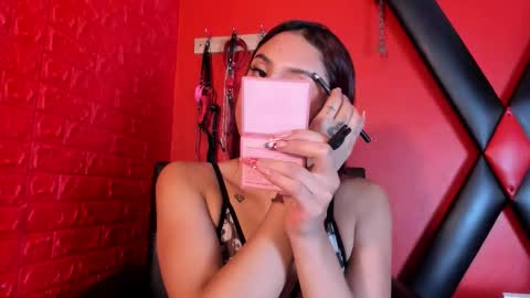 Monttserratt online show from 11.06.25