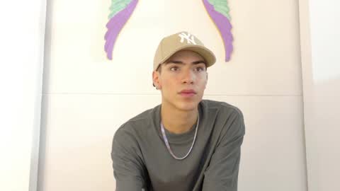 Snapshot of monyel_blake chatting on 06.03.26 online show from 06.03.26