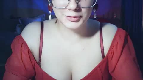 Snapshot of moodiemira chatting on 02.12.26 moodiemira online show from 02.12.26