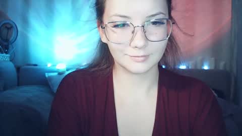 Snapshot of moodiemira chatting on 02.28.26 moodiemira online show from 02.28.26