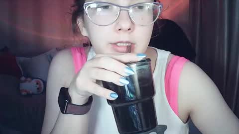 moodiemira online show from 03.28.26