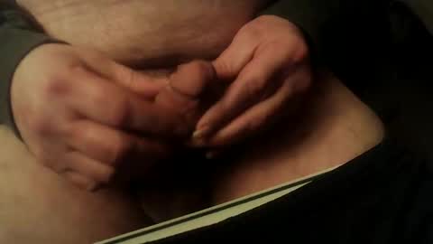 Snapshot of moodyblue550 chatting on 12.16.25 moodyblue550 online show from 12.16.25