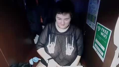 Snapshot of moojay00 chatting on 01.05.25 Moo Jay online show from 01.05.25