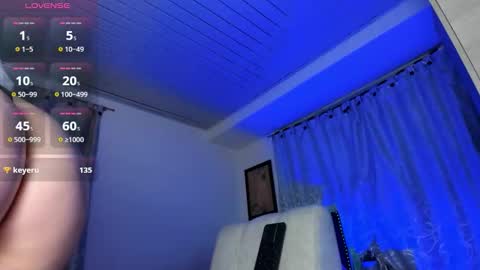 moollly_ online show from 11.20.25