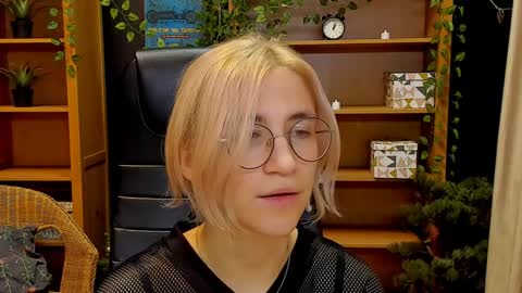 Katrin online show from 12.10.24