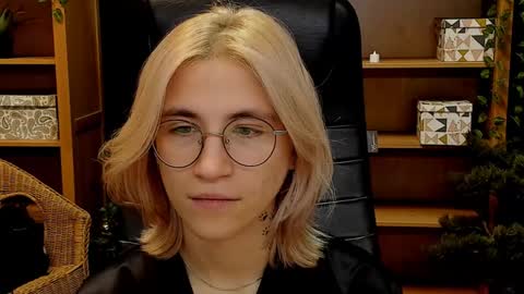 Katrin online show from 12.13.24