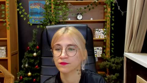 Katrin online show from 12.18.24