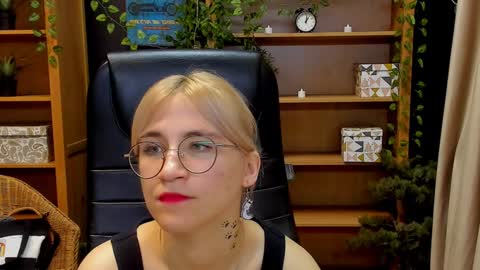 Katrin online show from 12.19.24