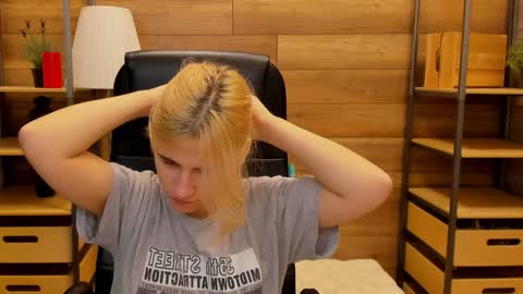 Katrin online show from 01.04.25