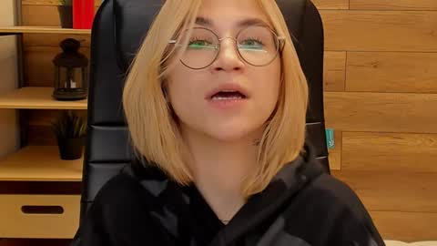 Katrin online show from 01.12.25