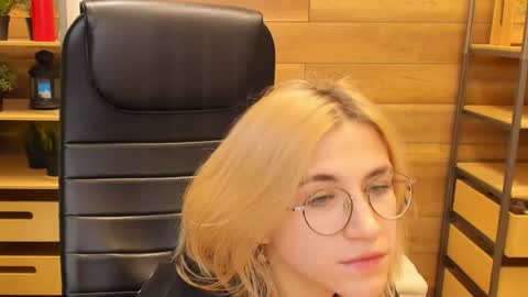 Katrin online show from 01.22.25