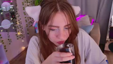 Moon  Bunny online show from 09.11.25