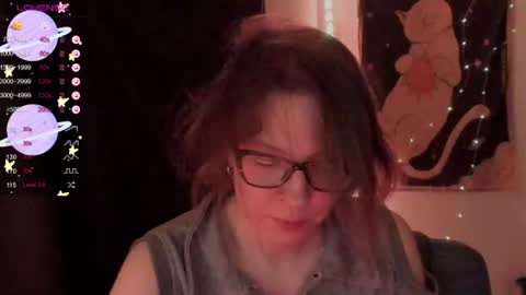 Snapshot of moon__girl chatting on 07.24.26 Roxy online show from 07.24.26