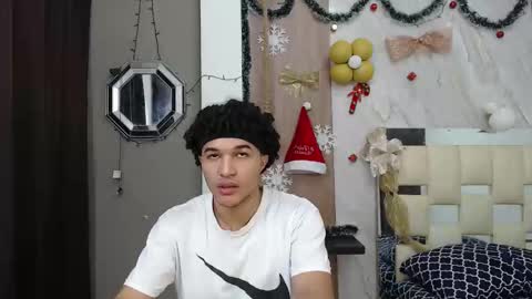 moon_and_fire_ online show from 12.22.25