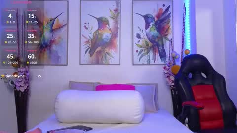 Snapshot of moon_celeste chatting on 10.21.25 Moon online show from 10.21.25