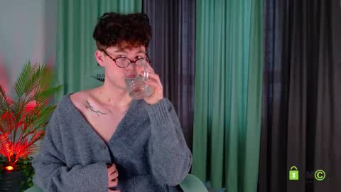 moon_gloww online show from 03.24.26