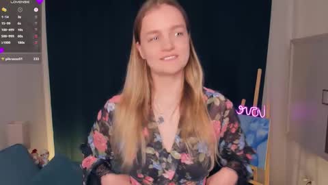 Snapshot of moon_puzzles chatting on 02.05.26 moon_puzzles online show from 02.05.26