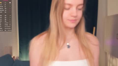 Snapshot of moon_puzzles chatting on 02.06.26 moon_puzzles online show from 02.06.26