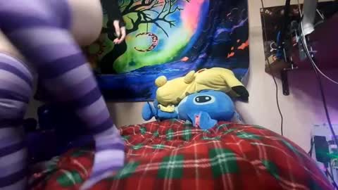 Snapshot of moon_shy chatting on 10.05.25 Luna online show from 10.05.25