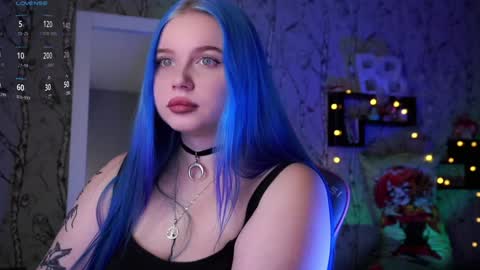 Snapshot of moon_valkyriie chatting on 12.09.24 Emilia online show from 12.09.24