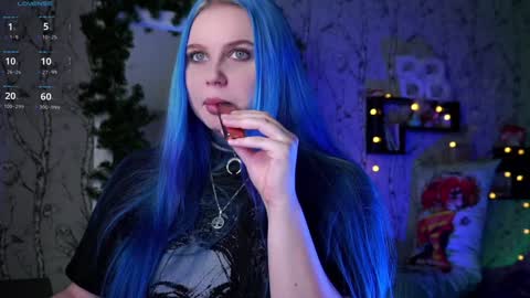 Snapshot of moon_valkyriie chatting on 12.22.24 Emilia online show from 12.22.24