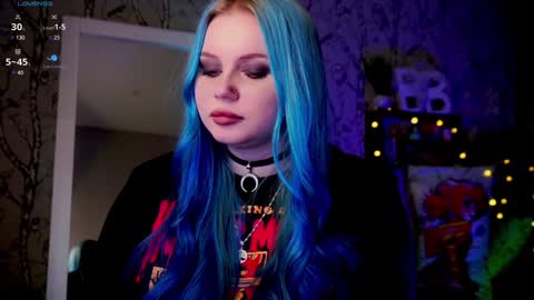 Snapshot of moon_valkyriie chatting on 02.07.25 Emilia online show from 02.07.25