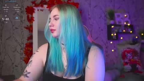 Snapshot of moon_valkyriie chatting on 09.21.25 Emilia online show from 09.21.25