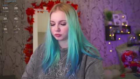 Snapshot of moon_valkyriie chatting on 09.24.25 Emilia online show from 09.24.25