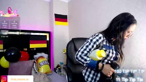 Snapshot of moon_water__ chatting on 09.25.25 Moon Water online show from 09.25.25