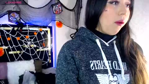 Snapshot of moon_water__ chatting on 10.14.25 Moon Water online show from 10.14.25