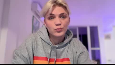 moonflamek online show from 02.21.26