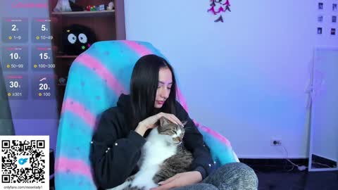 MOON  online show from 01.28.25