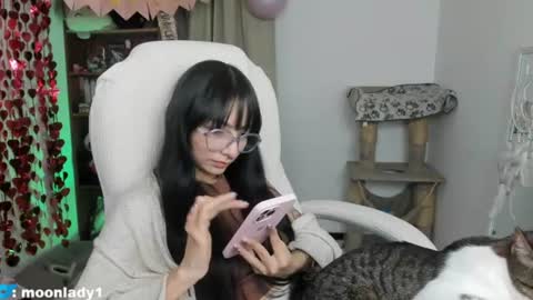 MOON  online show from 07.12.26