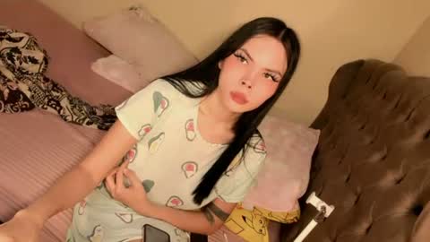 Snapshot of moonlight_dahlia19 chatting on 08.02.26 SexyYummyDahlia online show from 08.02.26