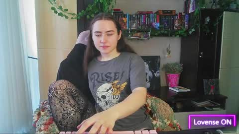 Snapshot of moonlight_sonataa chatting on 05.15.26 moonlight_sonataa online show from 05.15.26