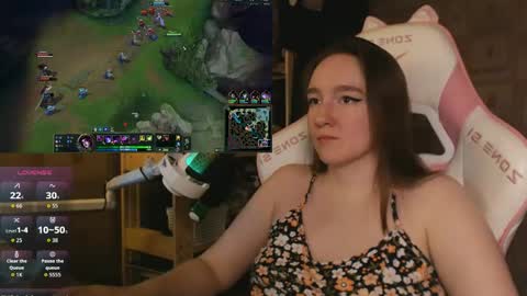 Snapshot of moonlish_siren chatting on 04.30.26 Katrin online show from 04.30.26