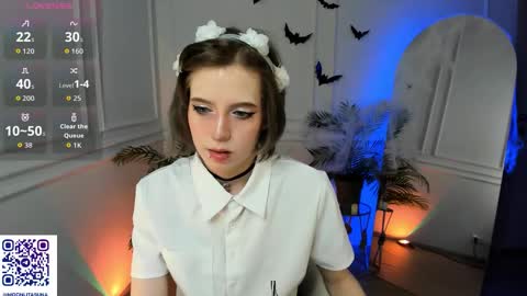 Snapshot of moonlitasuna chatting on 10.23.25 Asuna online show from 10.23.25