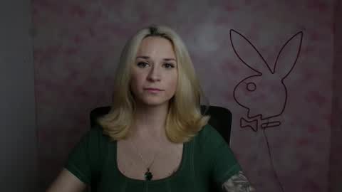Snapshot of moonsusanna chatting on 05.04.26 Susanna online show from 05.04.26