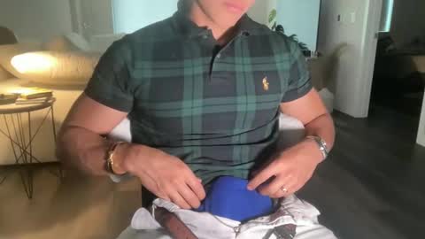 mora594574 online show from 10.20.25