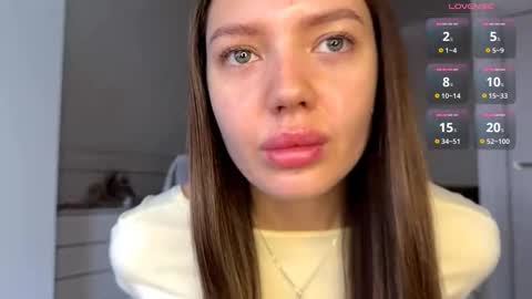 Snapshot of moraimfeld chatting on 10.15.25 Fleyva online show from 10.15.25