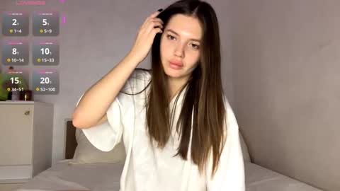 Snapshot of moraimfeld chatting on 10.25.25 Fleyva online show from 10.25.25