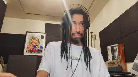Snapshot of morebemdotad chatting on 07.22.26 Diego online show from 07.22.26