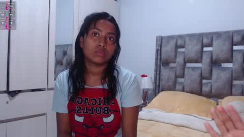 morehot11 online show from 09.26.25
