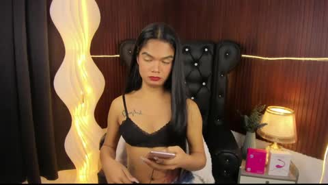 Snapshot of morena_cockts chatting on 05.18.26 rondina online show from 05.18.26