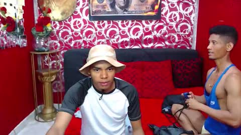 Snapshot of morenoblack23cm chatting on 10.06.25 duohot23 online show from 10.06.25