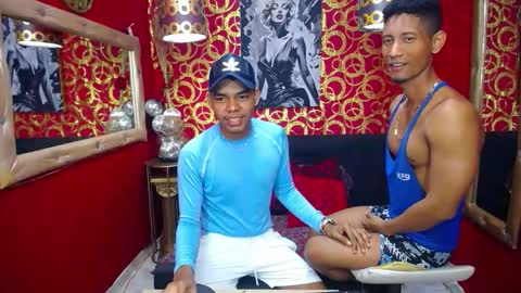 Snapshot of morenoblack23cm chatting on 11.20.25 duohot23 online show from 11.20.25